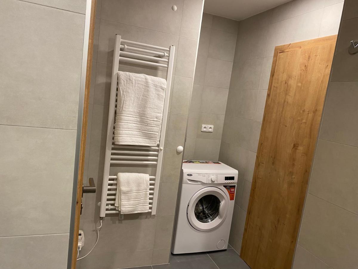 Klicperovo 2Kk Apartment ฮราเดตสคราโลเว ภายนอก รูปภาพ