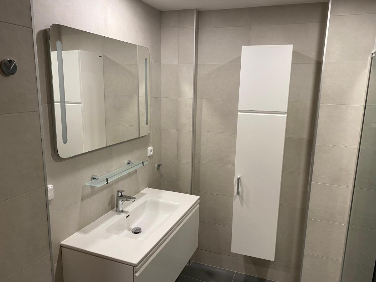 Klicperovo 2Kk Apartment ฮราเดตสคราโลเว ภายนอก รูปภาพ