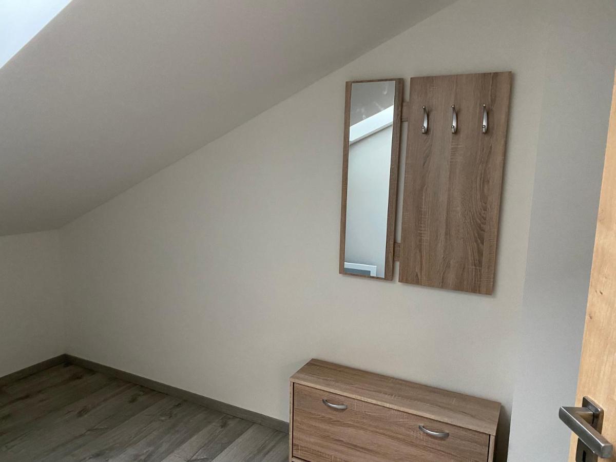 Klicperovo 2Kk Apartment ฮราเดตสคราโลเว ภายนอก รูปภาพ